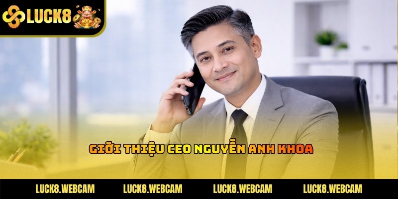 Hình ảnh CEO Nguyễn Anh Khoa trong một buổi họp chiến lược phát triển